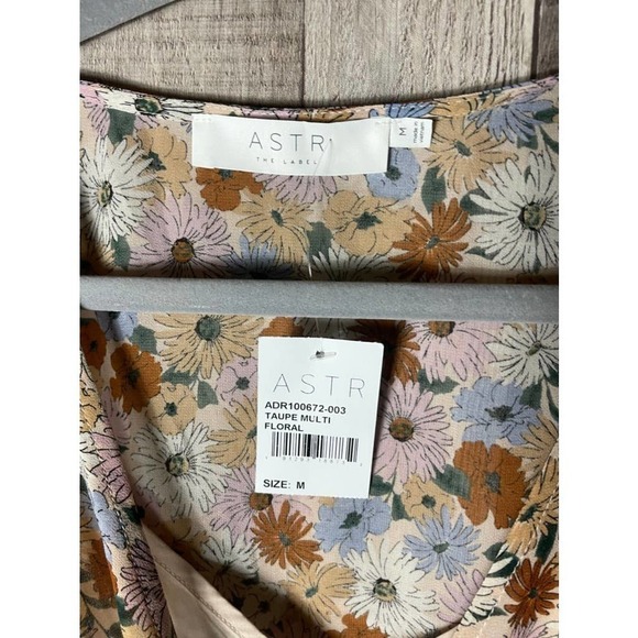 ASTR The Label Floral Boho Dress NWT - Picture 3 of 5